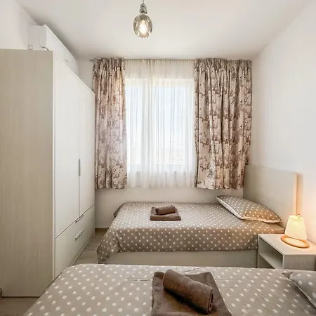2 Bedroom 928 Appartement Golem (Tirana)