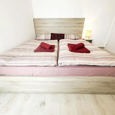2 Bedroom 928 Appartement